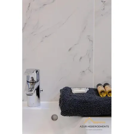 Appartement Centre Proche Promenade Des *